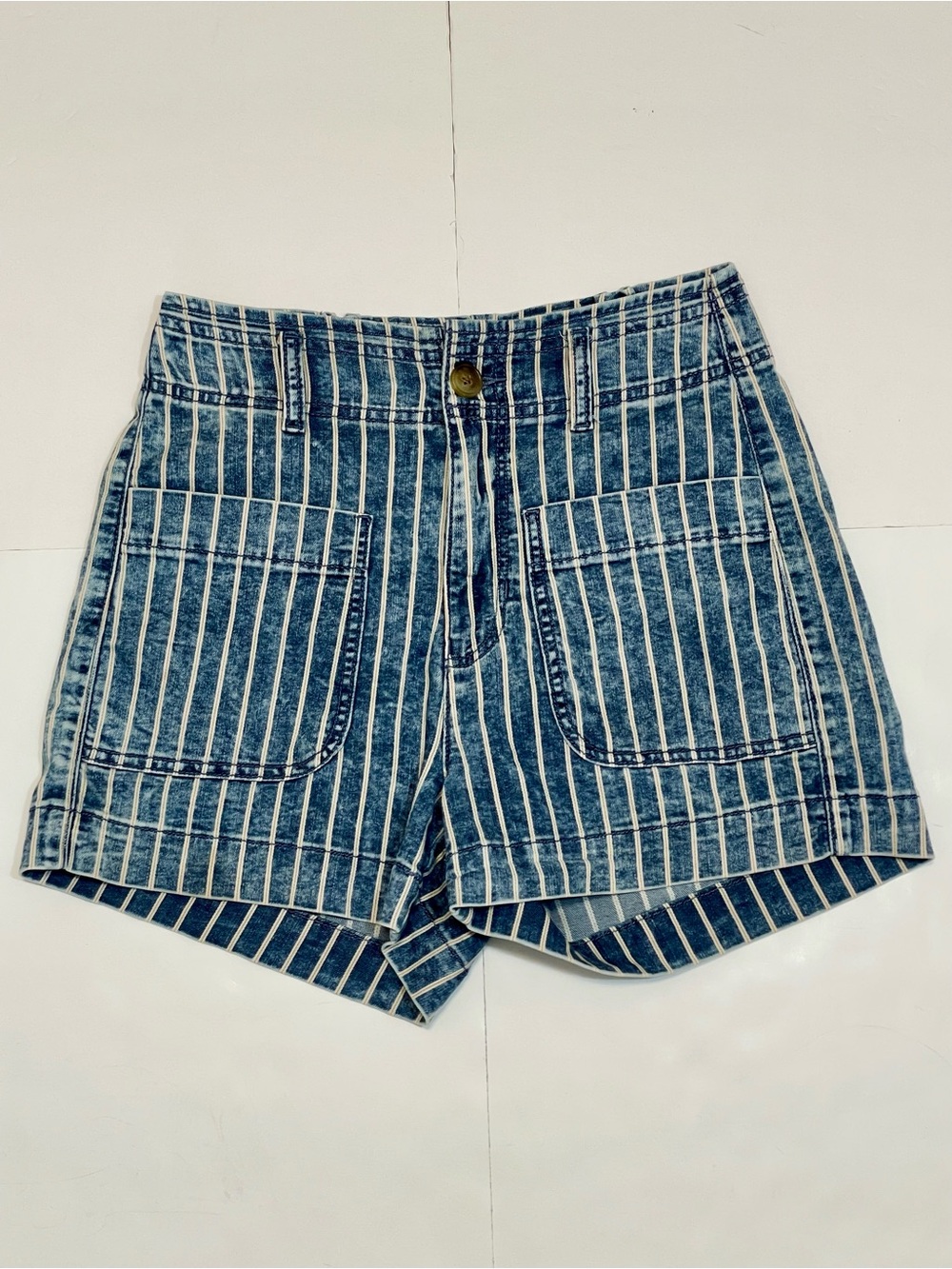 American Eagle Striped High Rise Mom Blue Jean Denim Shorts Size 0